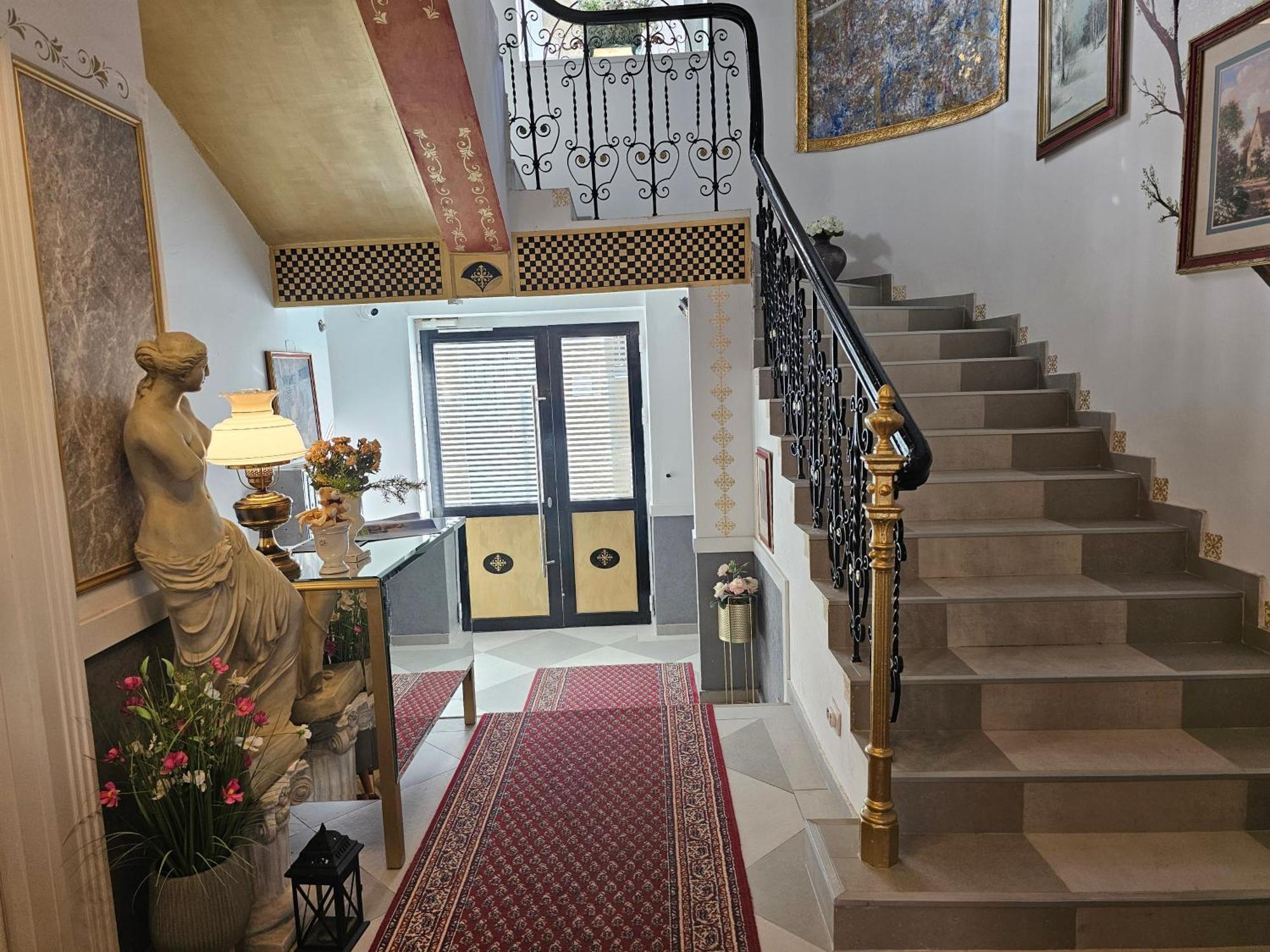 Vansvel Royal Boutique Apartment 2 ベオグラード エクステリア 写真